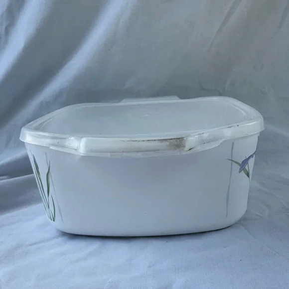 Vintage CorningWare Shadow Iris 1.5-Liter Casserole Dish with Lid A- 1 1/2-B - Picture 2 of 14